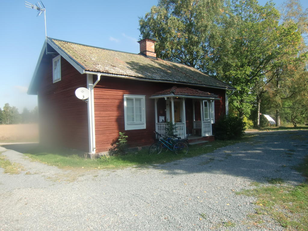 Finnsta Gard Cottages Vasteras Exterior photo